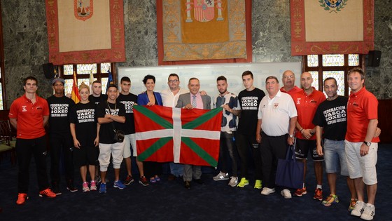 Imagen de El Cabildo recibe a la selección de boxeo del País Vasco, que se mide a la selección canaria este fin de semana