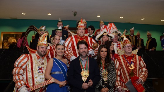 Imagen de El Cabildo recibe a una delegación del Carnaval alemán 