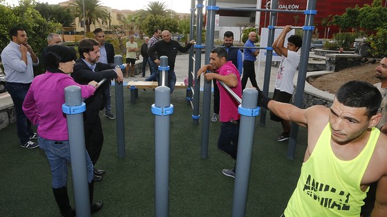 Imagen de El Cabildo fomenta la actividad física al aire libre en Adeje con la instalación de un parque deportivo