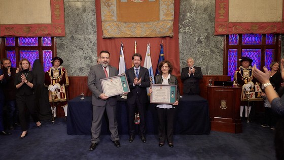 Imagen de El Cabildo entrega la Medalla de Oro de la Isla a las asociaciones culturales Cruz de la Calle El Sol y Cruz Calle El Medio de Los Realejos