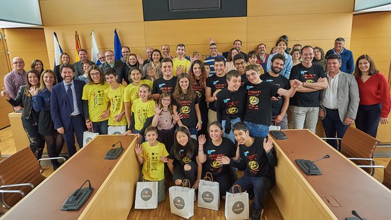 Imagen de El Cabildo recibe a Aldeatrón Robotix, premio a la programación de robot en la final de la FLL España
