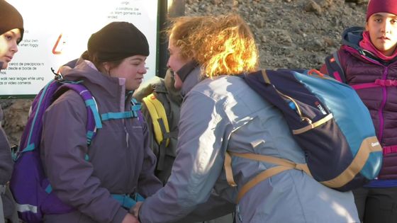 Imagen de La expedición 3.718 retos alcanza el pico del Teide para visibilizar a las personas con diversidad funcional