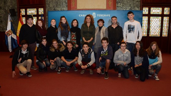 Imagen de El Cabildo recibe a un grupo de estudiantes de la ciudad francesa de Montpellier