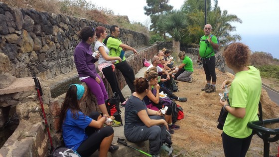 Imagen de Los voluntarios de la Tenerife Bluetrail conocen los espacios naturales por los que discurre la carrera y sus valores medioambientales, etnográficos y culturales